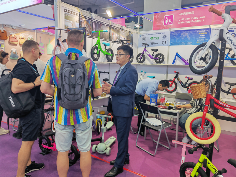 Sparkle Rides in The 134th Canton Fair Sparkle Rides in The 134th Canton Fair